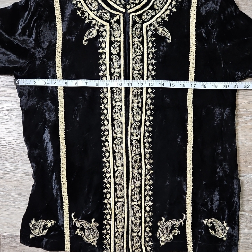 Soft Surroundings Black and Gold Embroidered Velvet Jacket Size Small - Picture 10 of 13